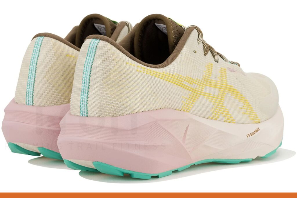 Asics Novablast 5 TR stack